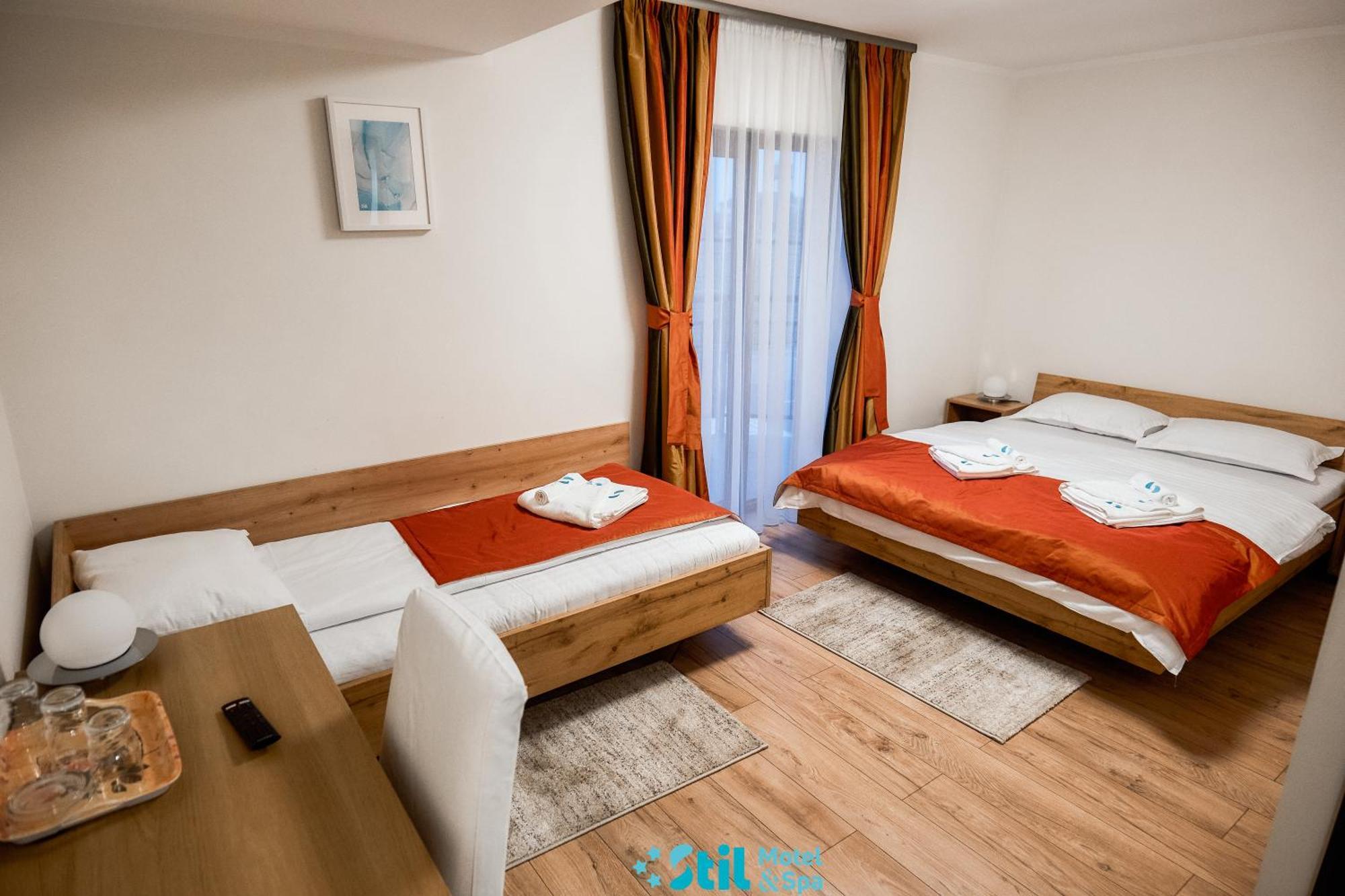 Stil Motel & Spa Tasnad Exteriör bild