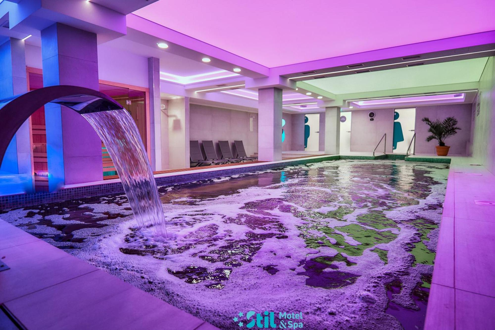 Stil Motel & Spa Tasnad Exteriör bild