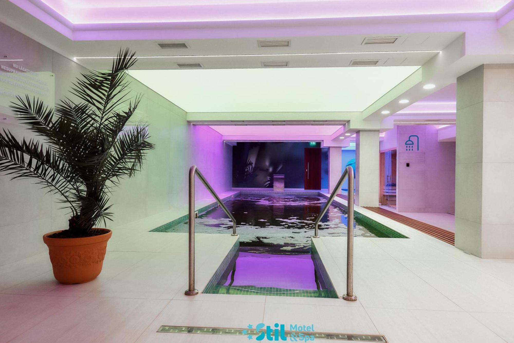 Stil Motel & Spa Tasnad Exteriör bild